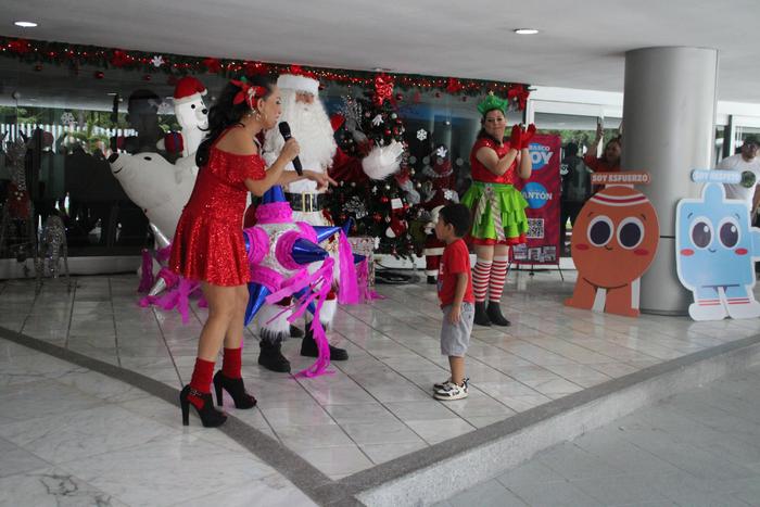 N10 y Santa Claus 2025