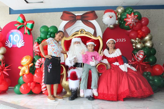 N10 y Santa Claus 2025