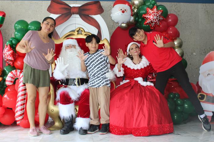 N10 y Santa Claus 2025