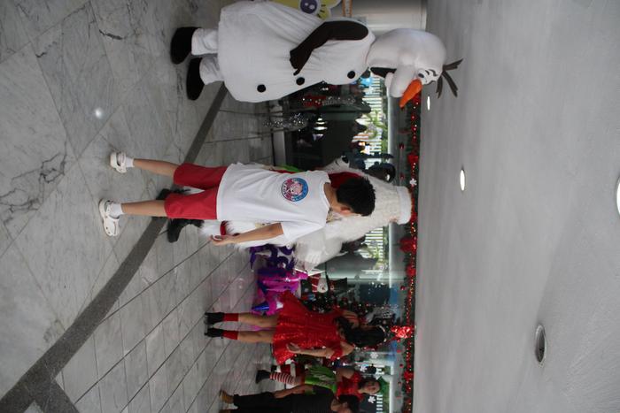 N10 y Santa Claus 2025