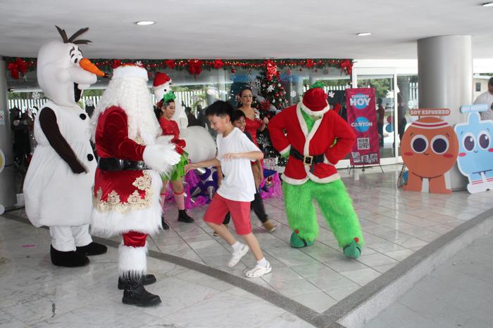 N10 y Santa Claus 2025