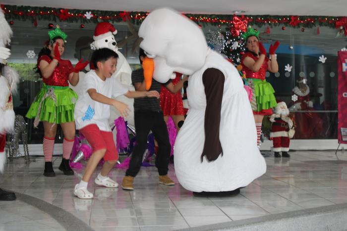 N10 y Santa Claus 2025