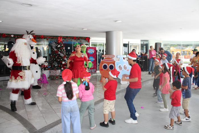 N10 y Santa Claus 2025